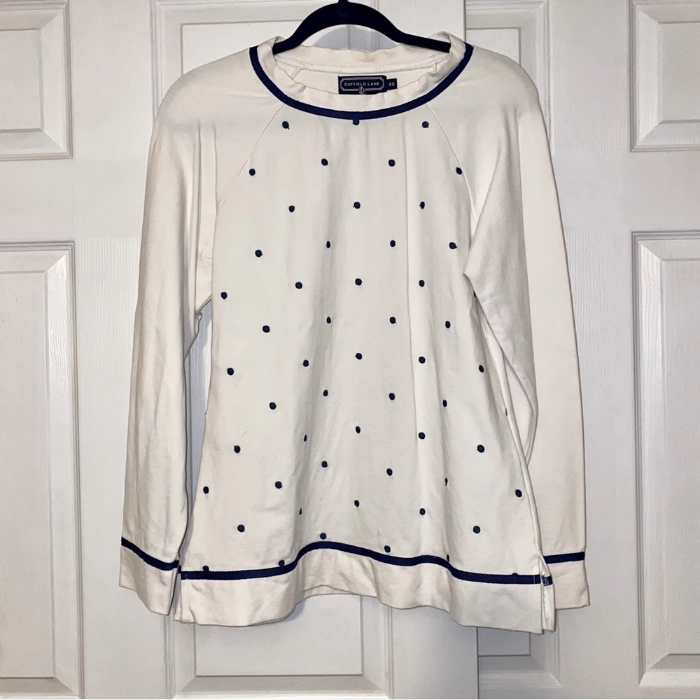 Duffield Lane White & Navy Blue Polka Dot Thick Material Top